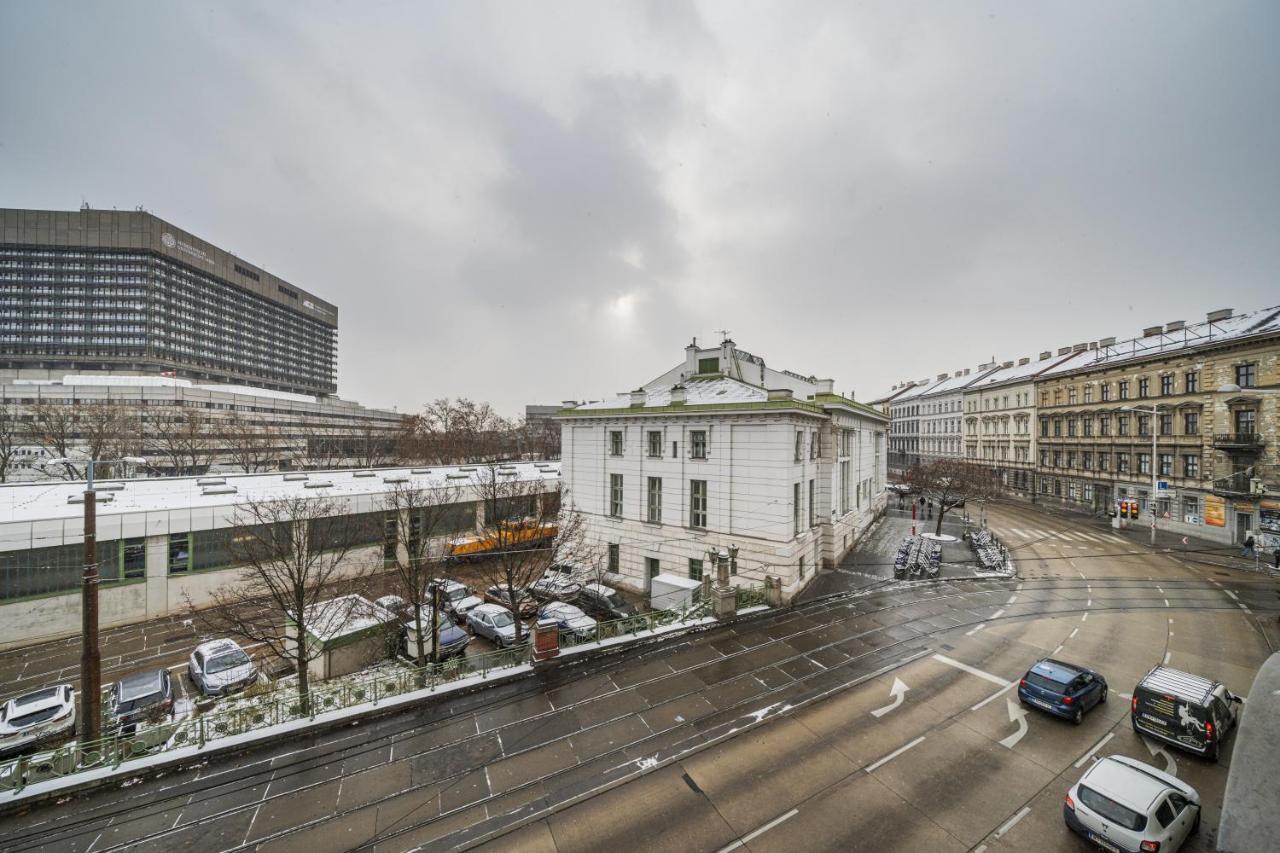 Stylisch In Vienna's 18th District *