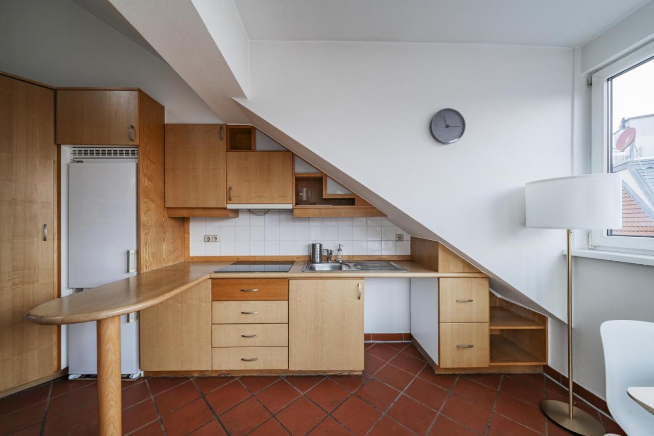 Stylisch In Vienna's 18th District Apartment