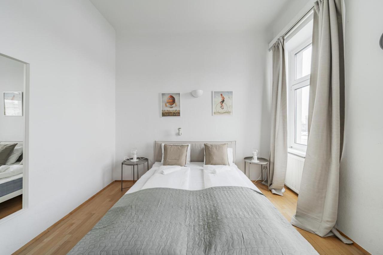Stylisch In Vienna's 18th District