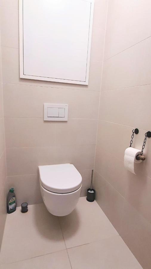 Appartamento Rooftop Terrace, Free Garage Parking And Pool! *