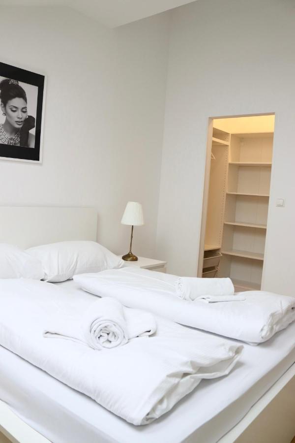 Stellar Penthouse Near Prater *