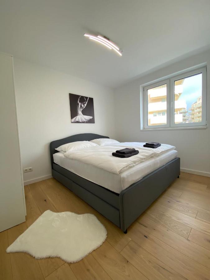 Apartment 2-room 150m To Metro *