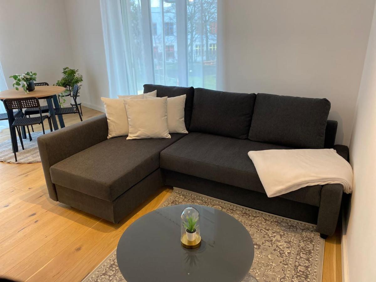 2-room 150m To Metro Apartment