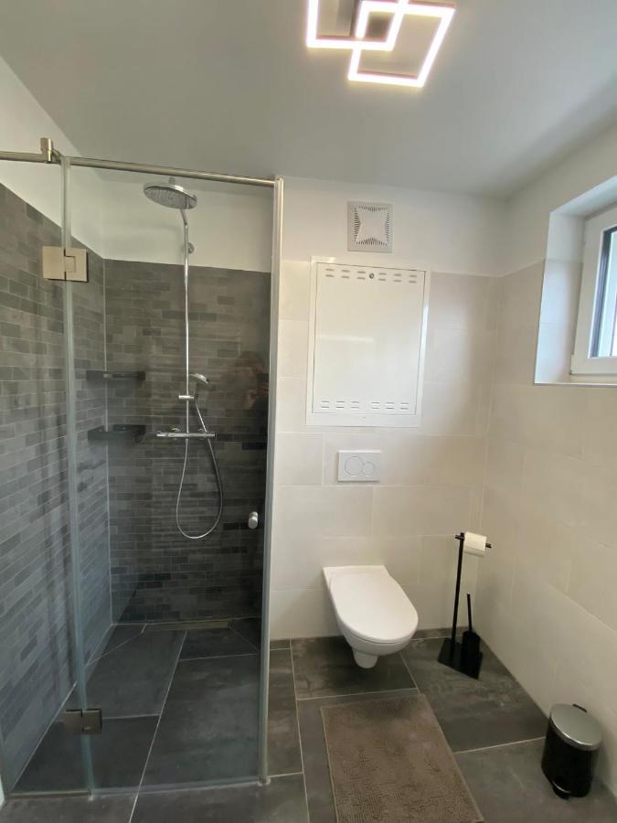 2-room 150m To Metro *