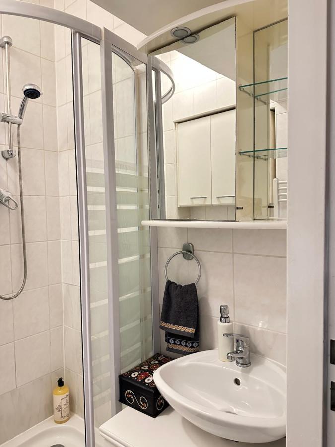 Apartment Cosy & Quiet In 17th District Vienna