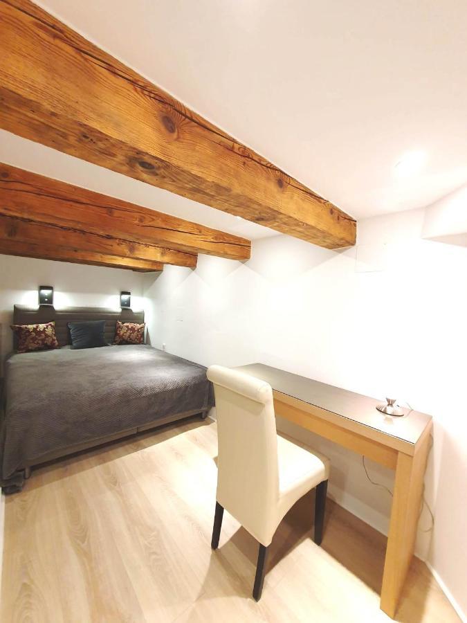 Mezzanine De Grinzing *