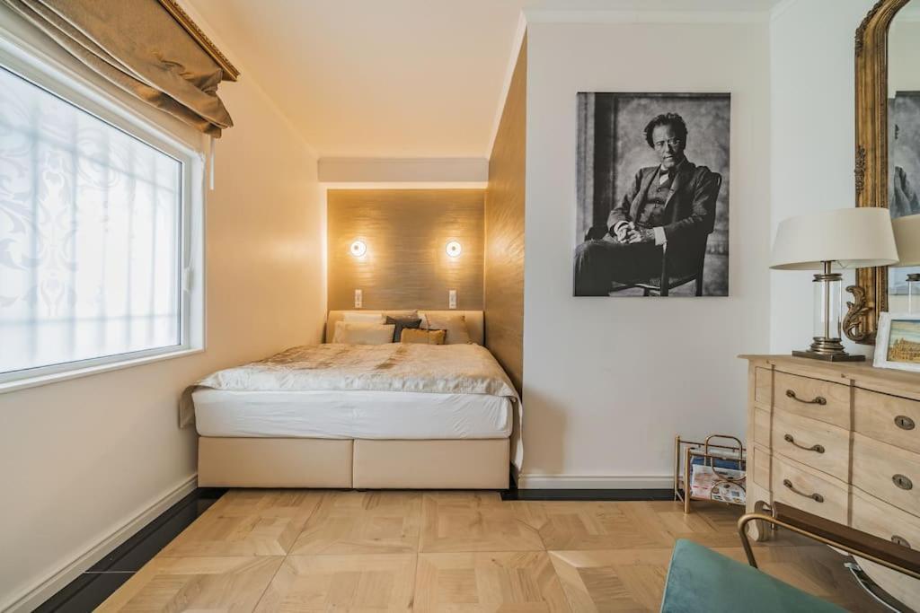 Apartment Vivid City Gem - A Reminiscence Of Gustav Mahler