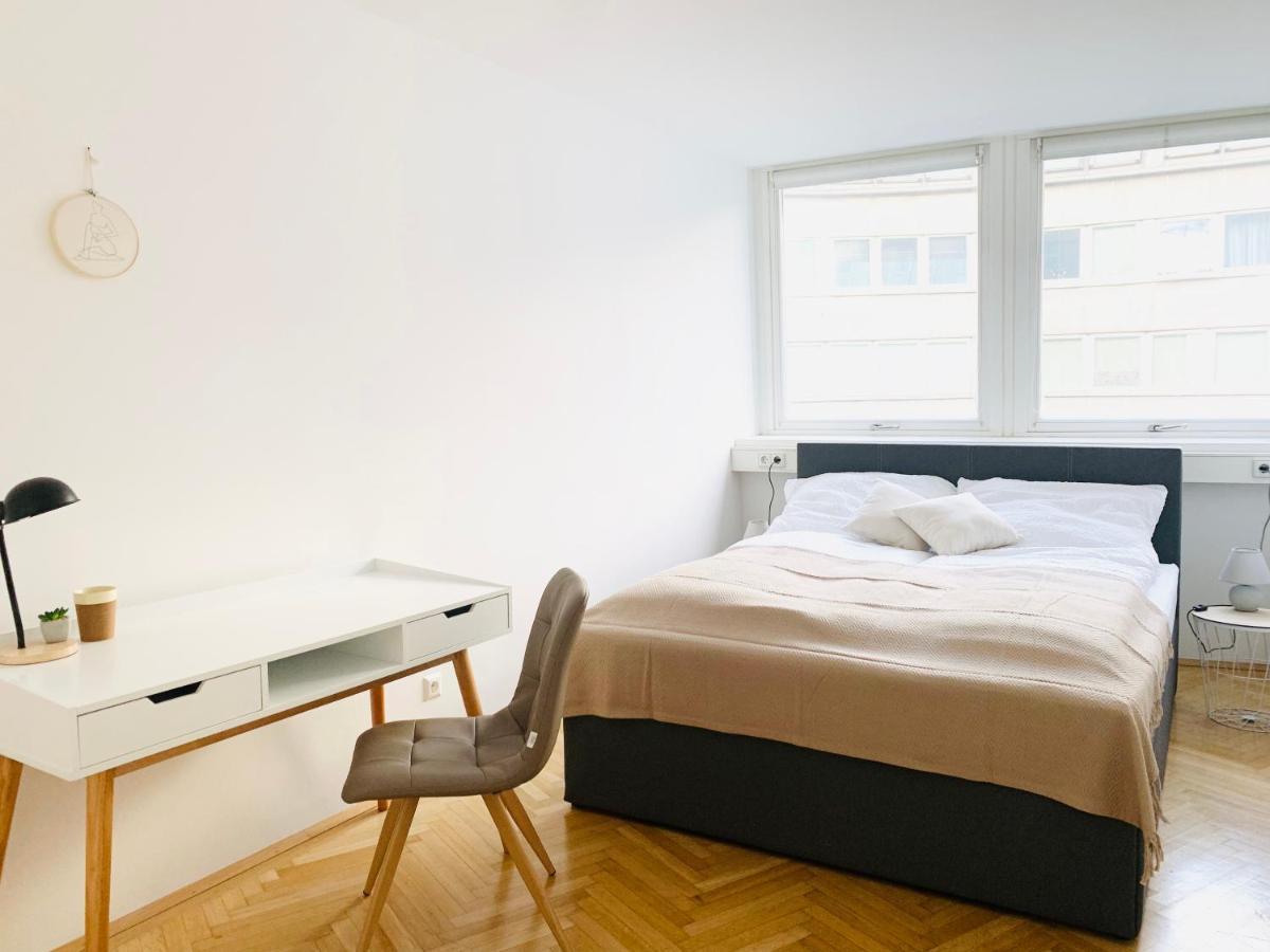 Ruhige Im Gasometer *wifi*u3*netflix* * Vienna