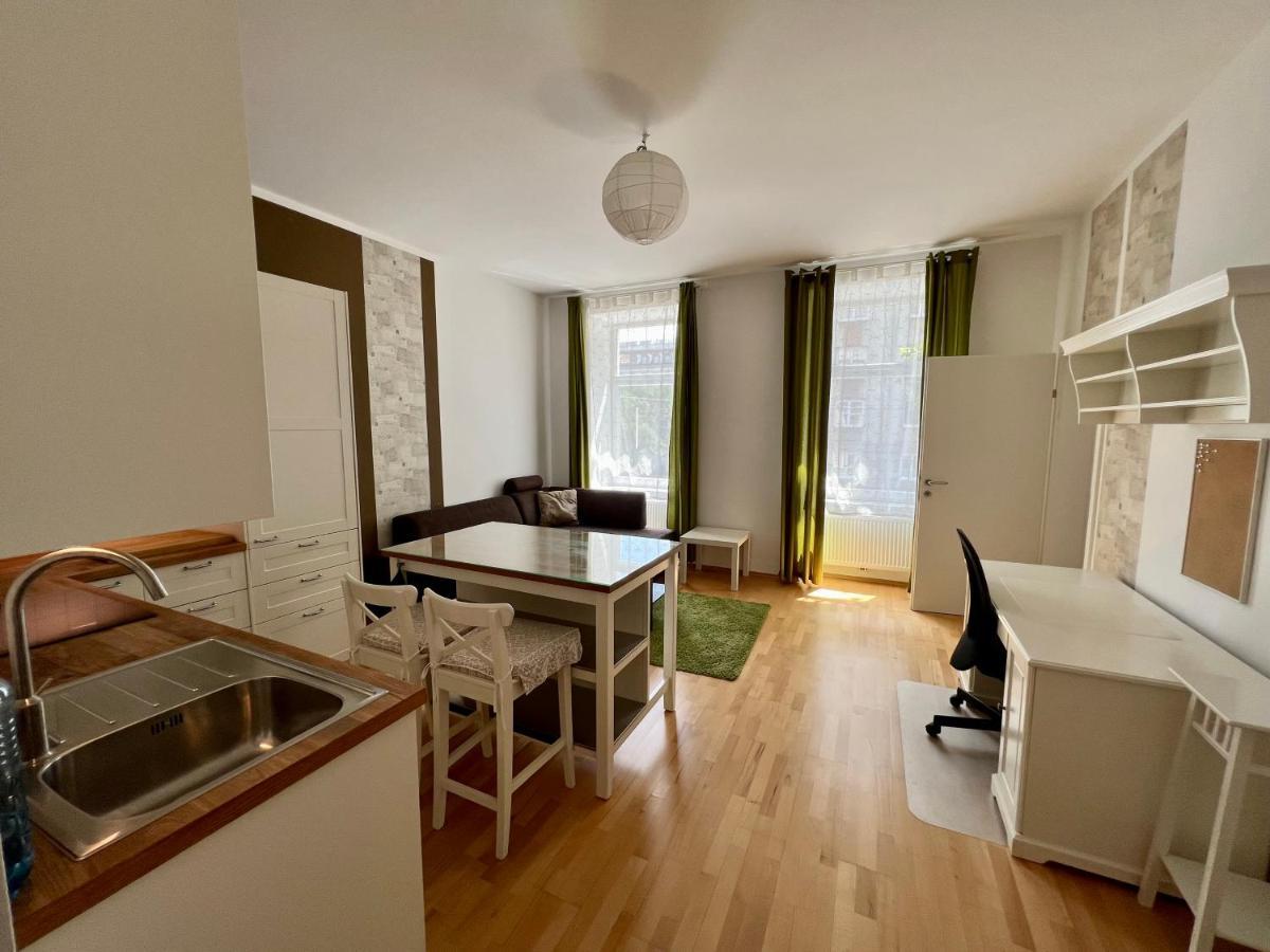 Cozy 2-room Apartment Wien