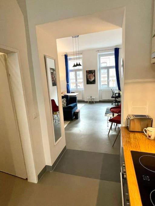 Klimatisierte Sehr Zentrale Wohnung-loftstyle- Apartment