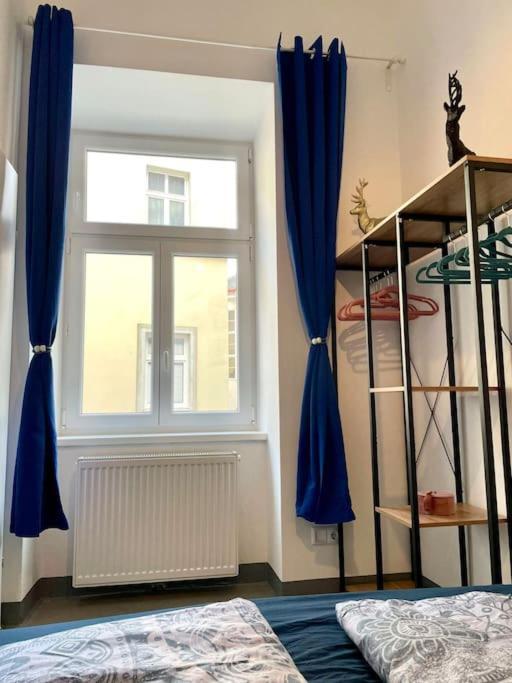 Klimatisierte Sehr Zentrale Wohnung-loftstyle- *