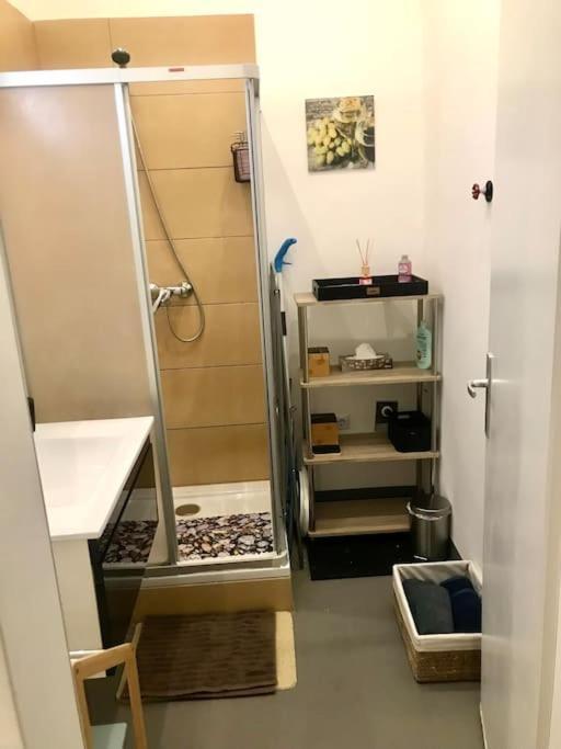 Apartment Klimatisierte Sehr Zentrale Wohnung-loftstyle- *