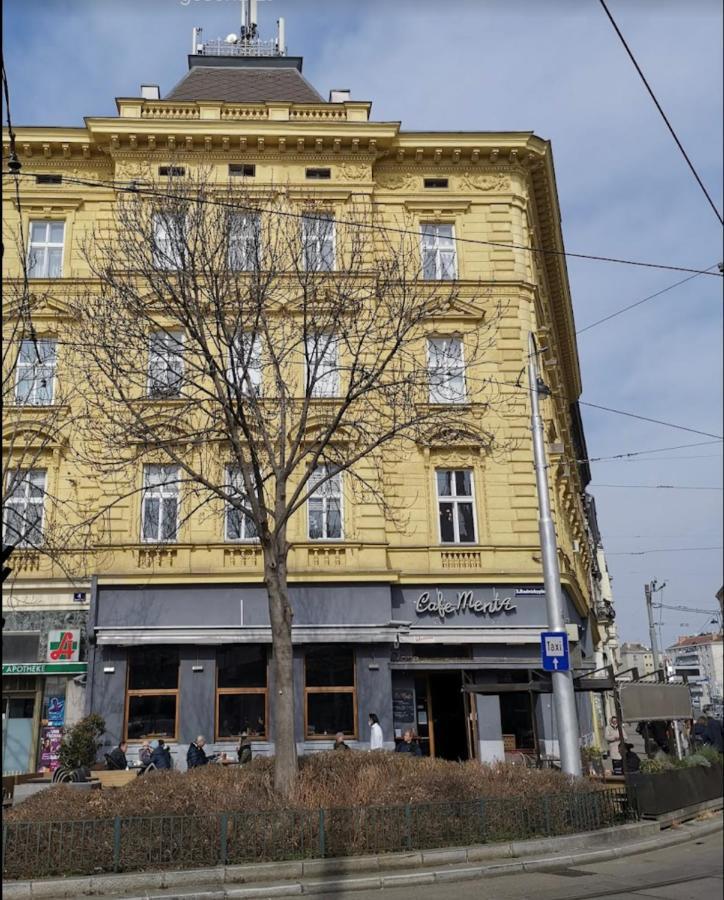 Klimatisierte Sehr Zentrale Wohnung-loftstyle- *