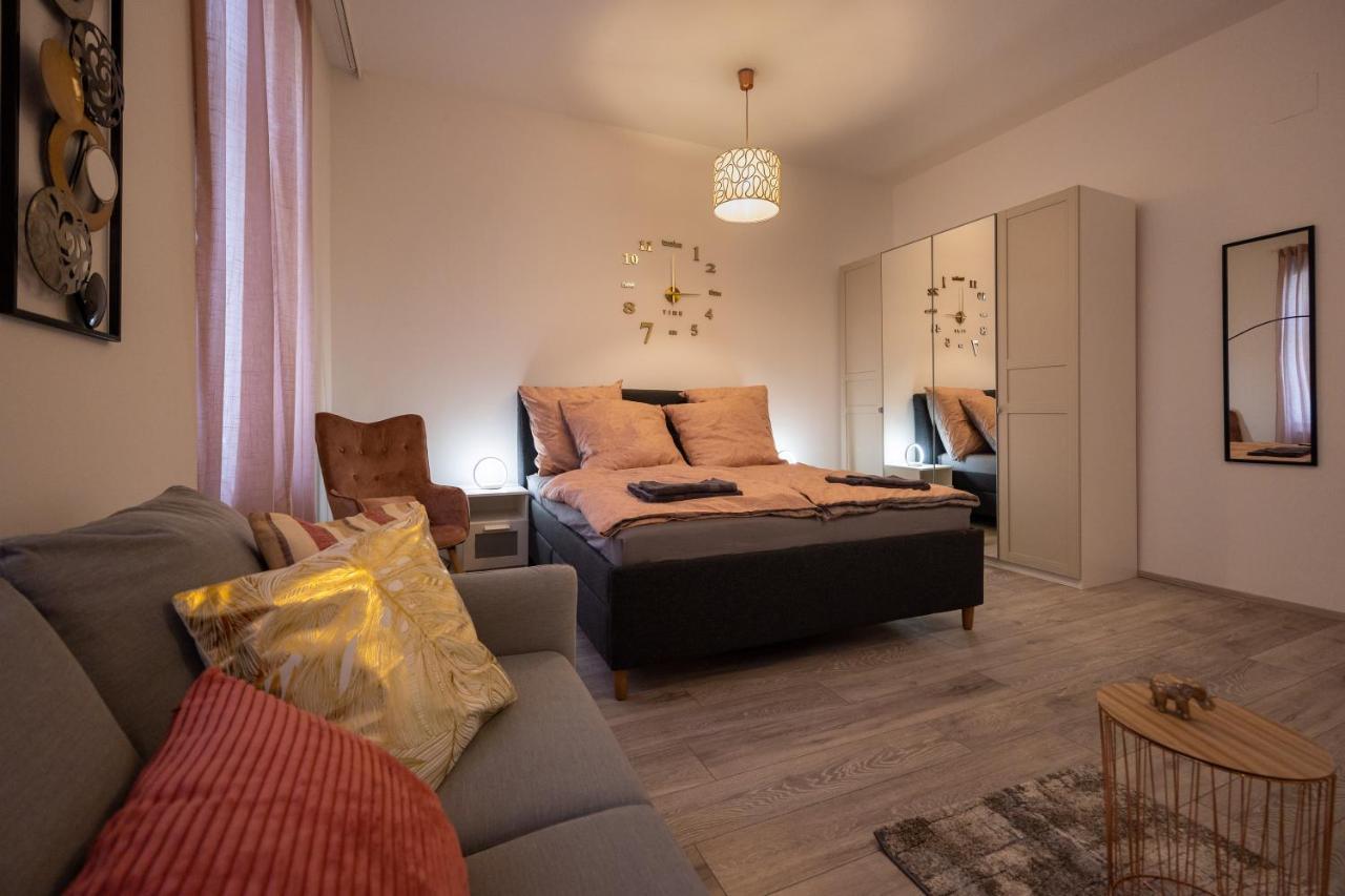 The By Radiant Apartment