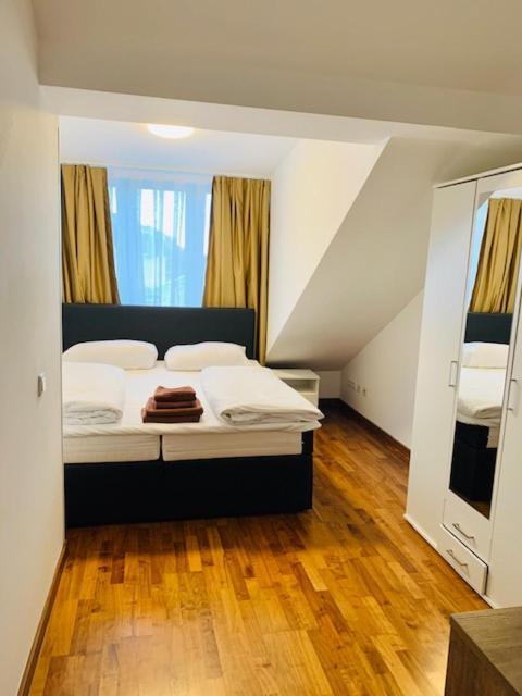 Aurellia Deluxe Apartment *