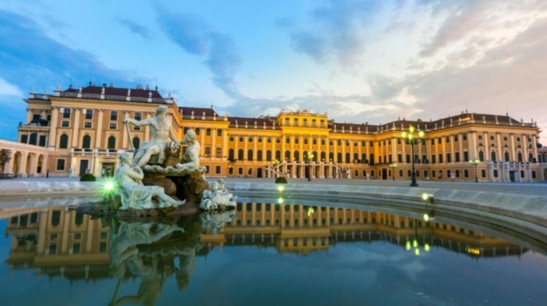 D&d Schonbrunner Deluxe Vienna