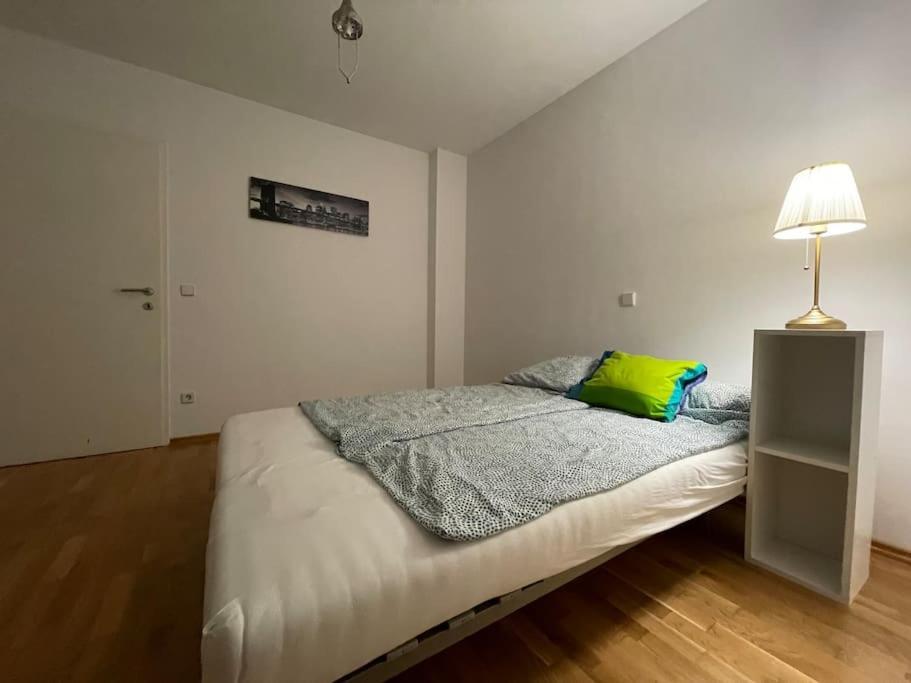 Modern And Comfortable Next To Mainstation Apartment Wien
