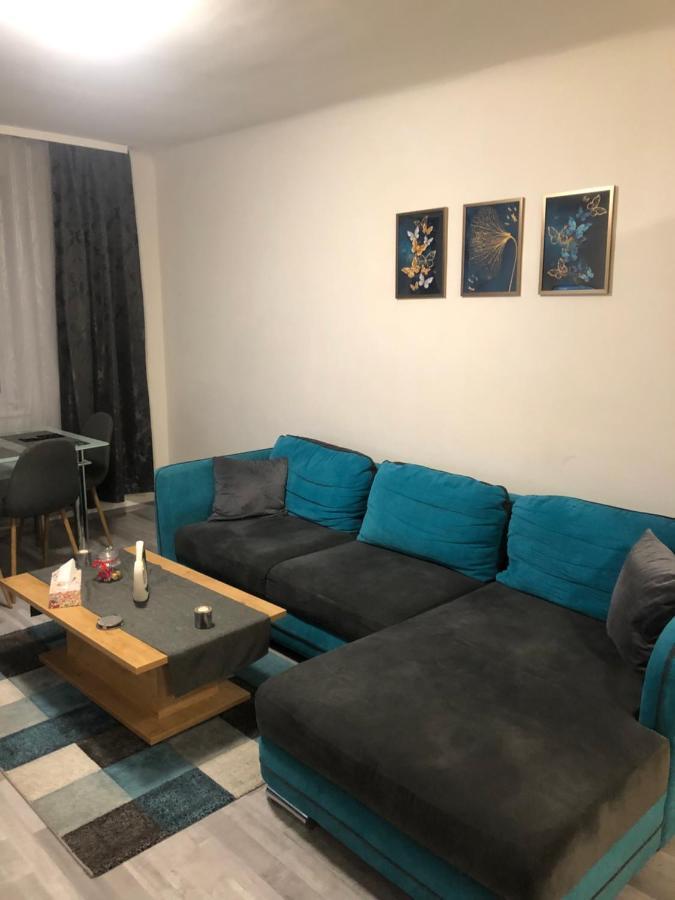 Apartment Amazing Location *