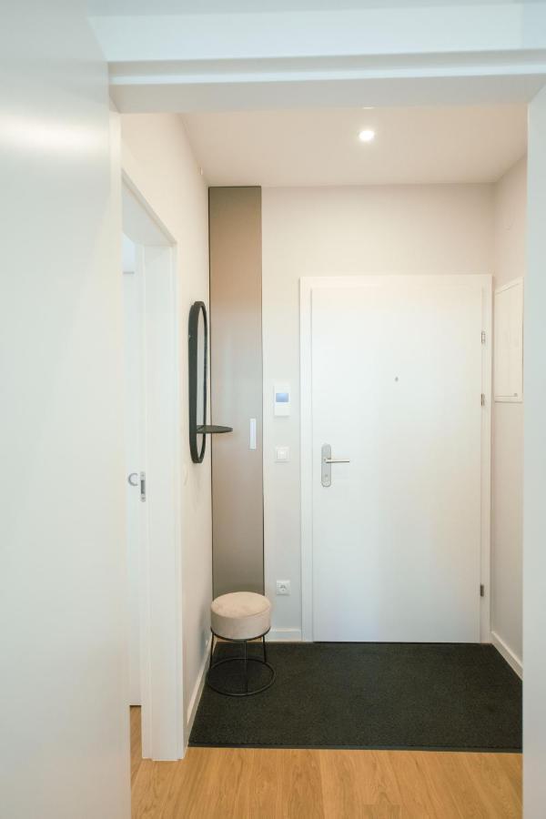 Urban Unit - Nearby Center