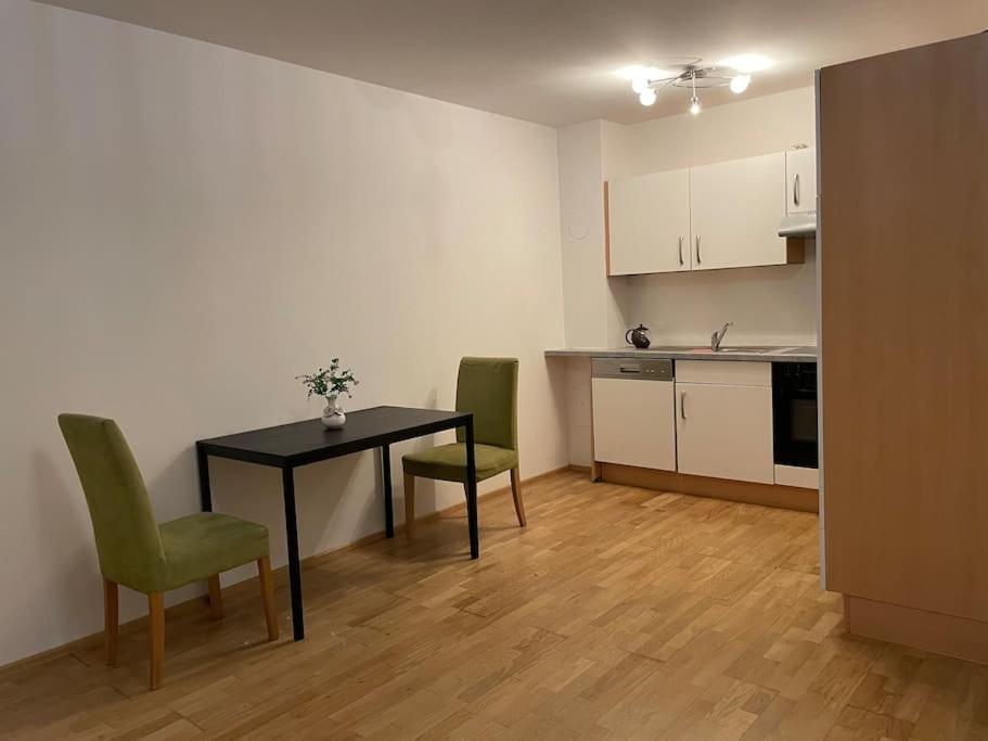 Modern And Comfortable Next To Mainstation *