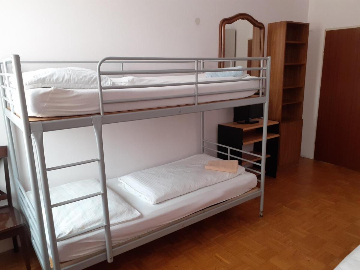 Casa de hóspedes Happyhostel
