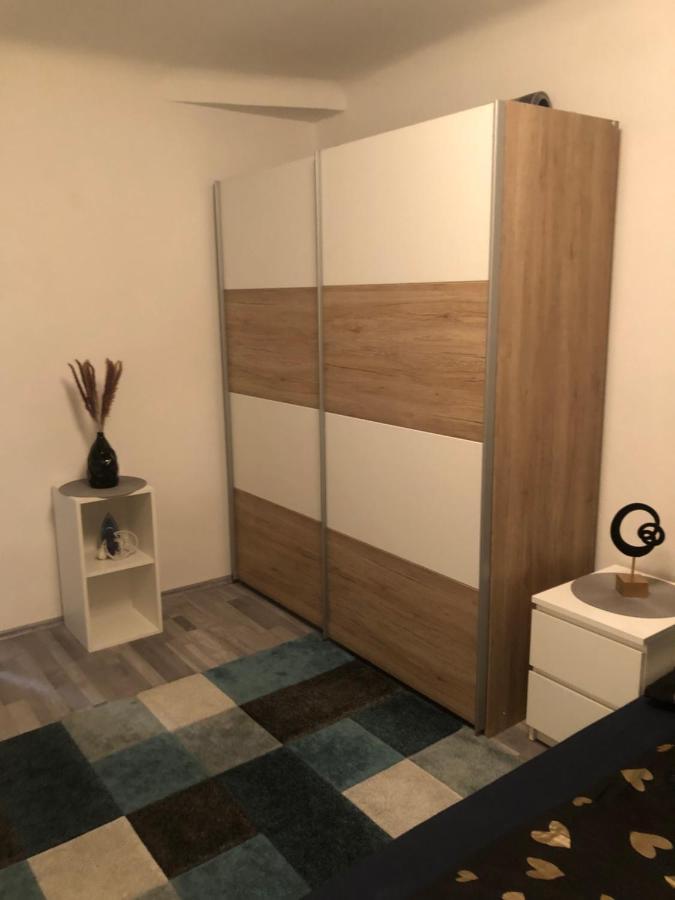 Amazing Location Apartment Vienna
