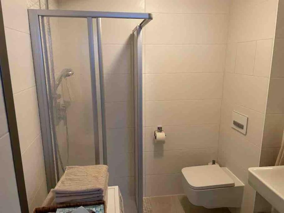 Akh - Uni 10min - Zentrum 10 Min Apartamento Viena