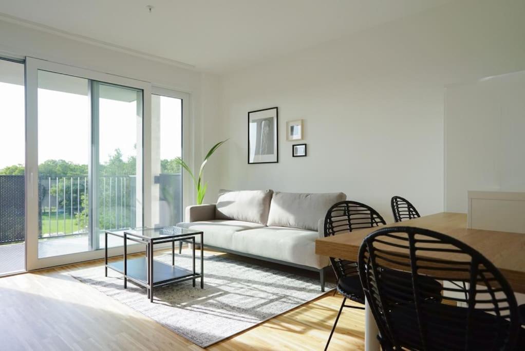Appartamento With Terrace Near Metro Station And *