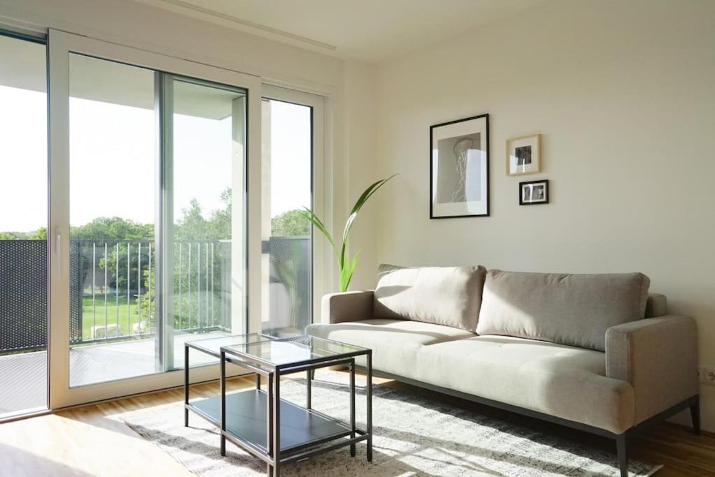 With Terrace Near Metro Station And Apartment Wien