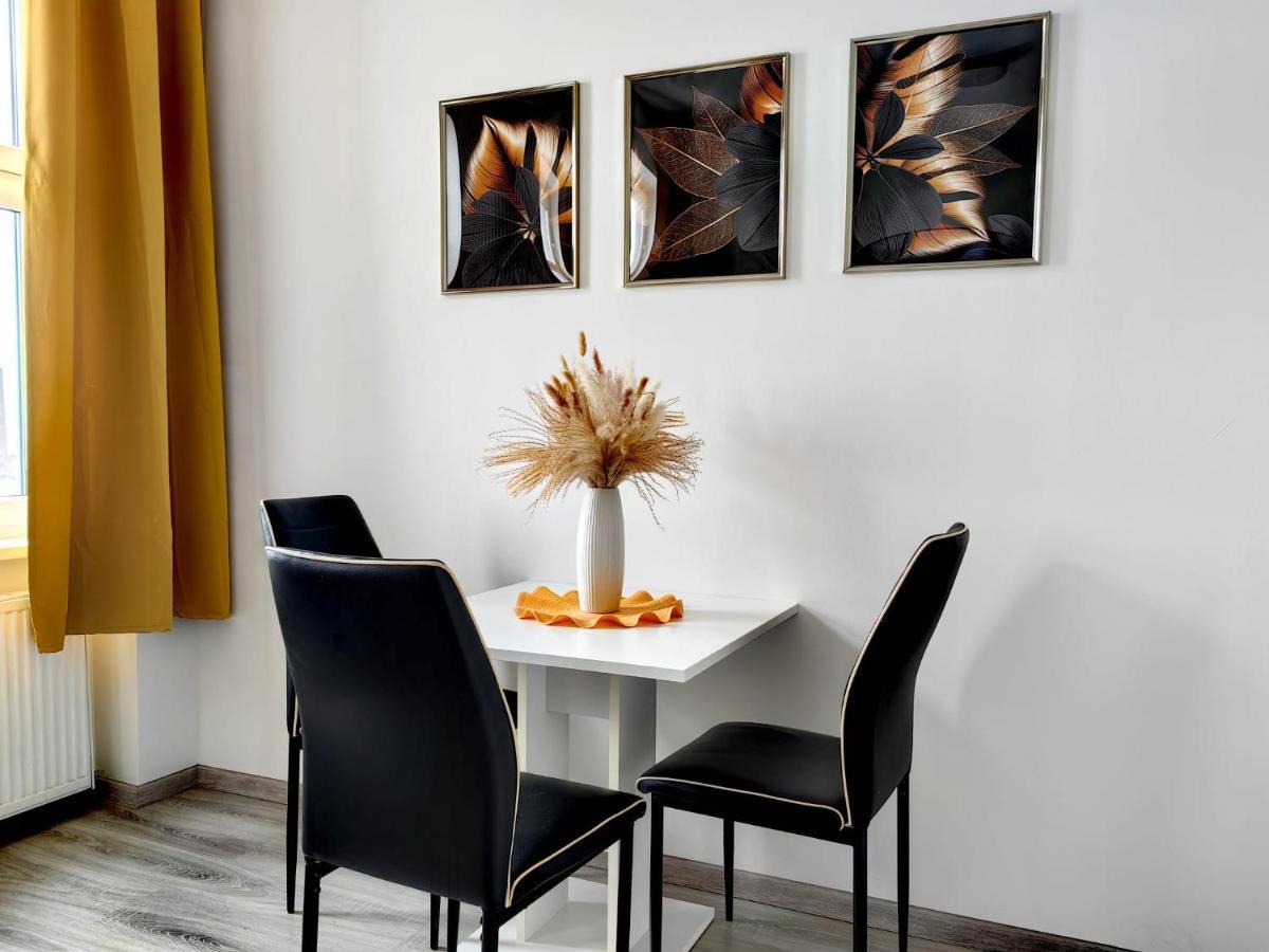 Apartment Adonis *