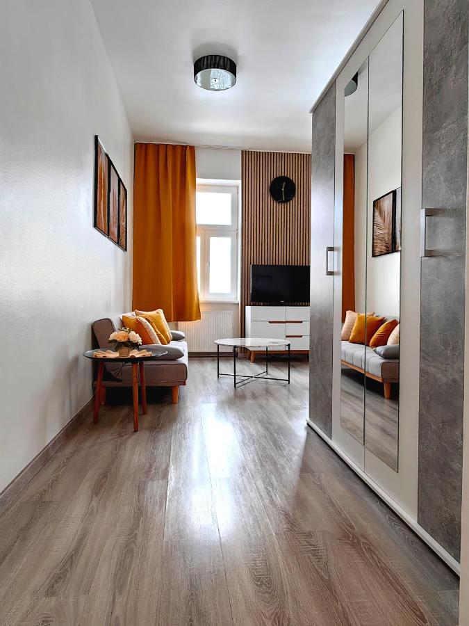 Apartment Adonis *