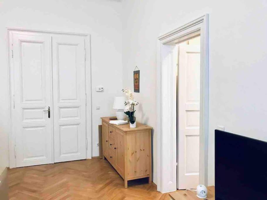 Luxury New Center -2. Vienna