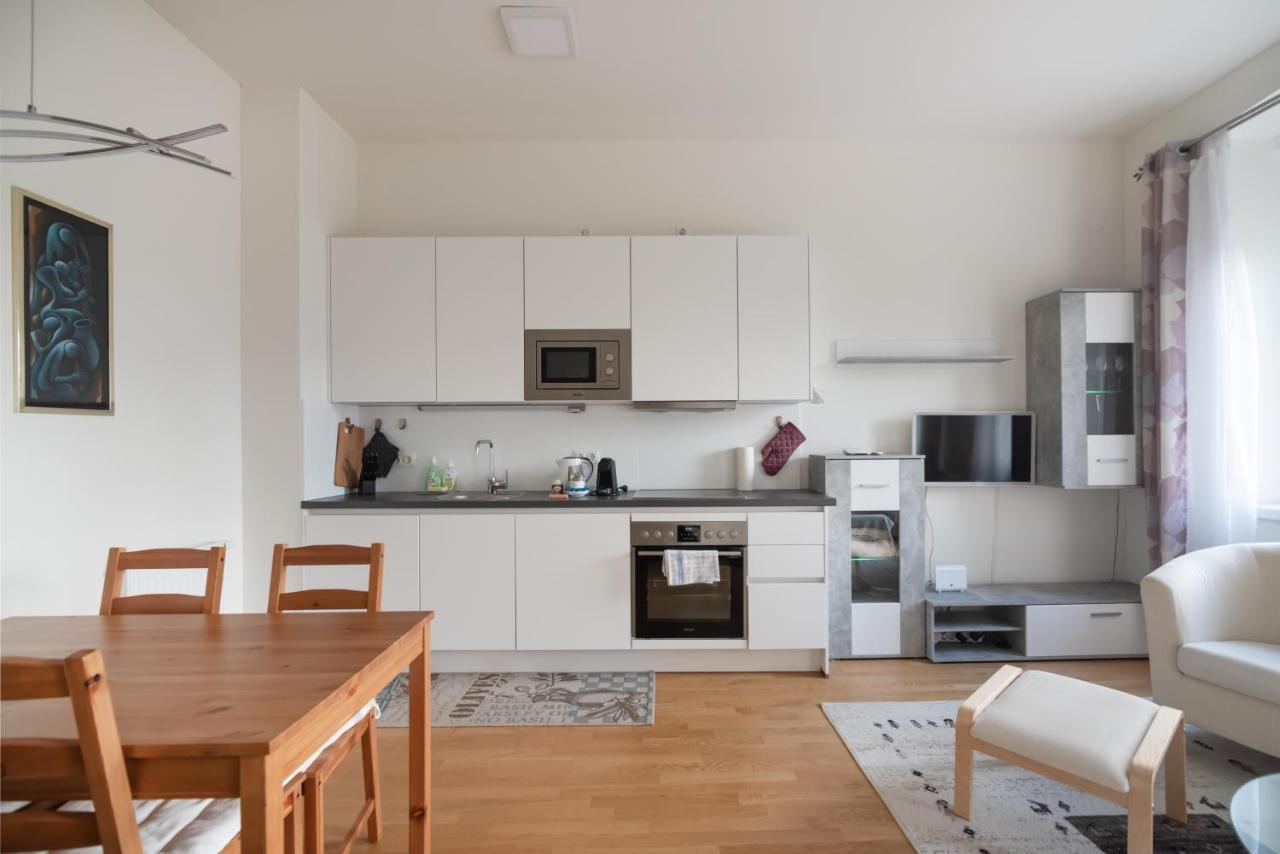 Apartamento An Der Donau, 10 Minuten Ins Zentrum, Klimaanlage *