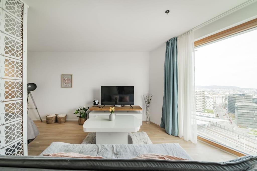 Sky Mit Balkon