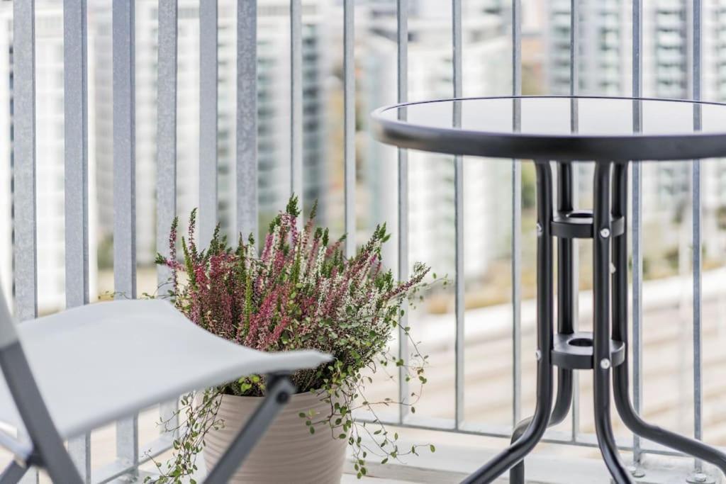 Sky Mit Balkon Apartment *