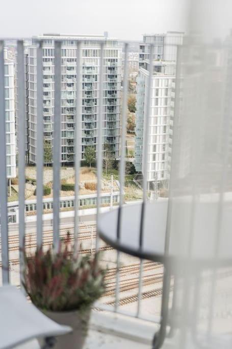Apartment Sky Mit Balkon *