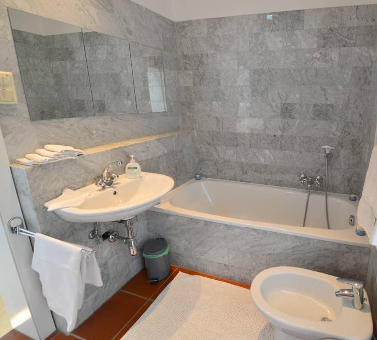 Apartment Haven Roofgarden Penthouse In Area *