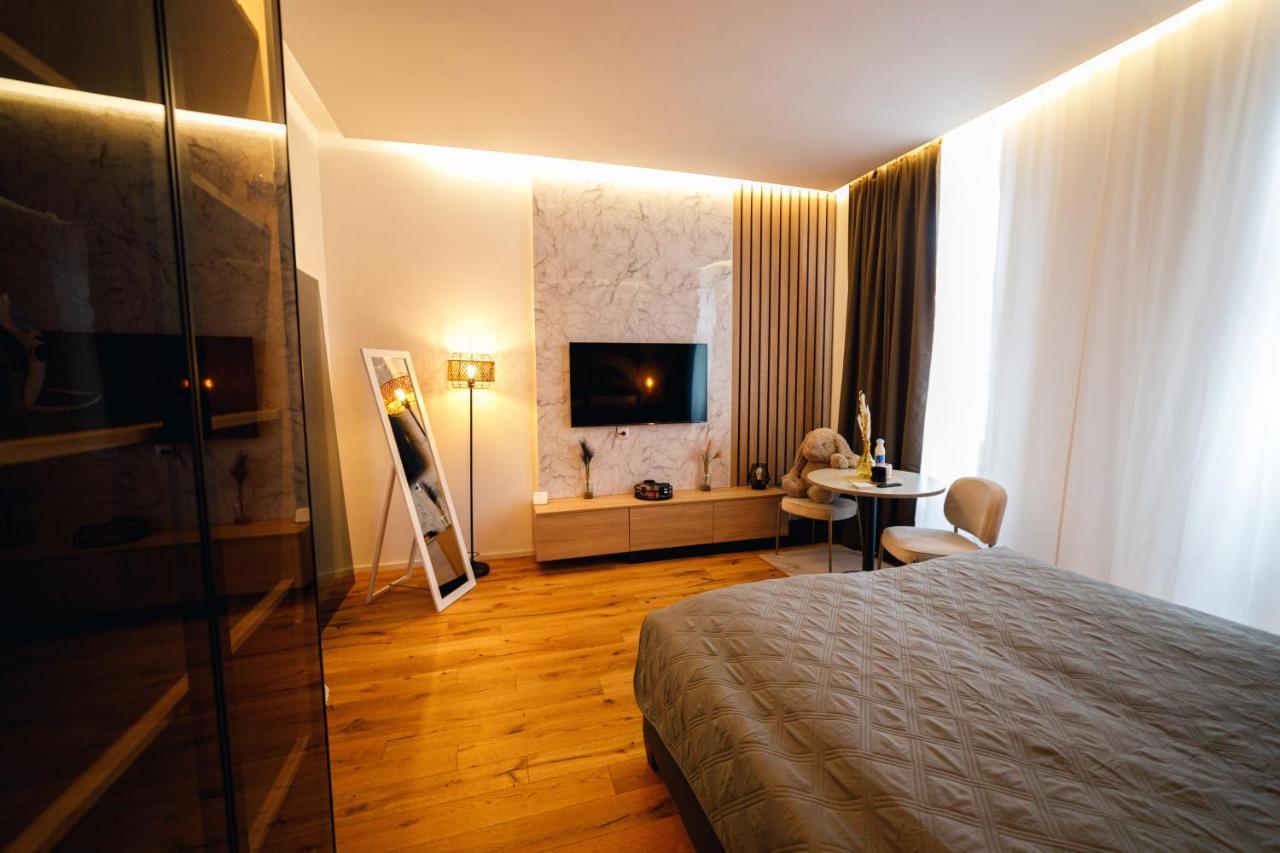 Lariana * Vienna