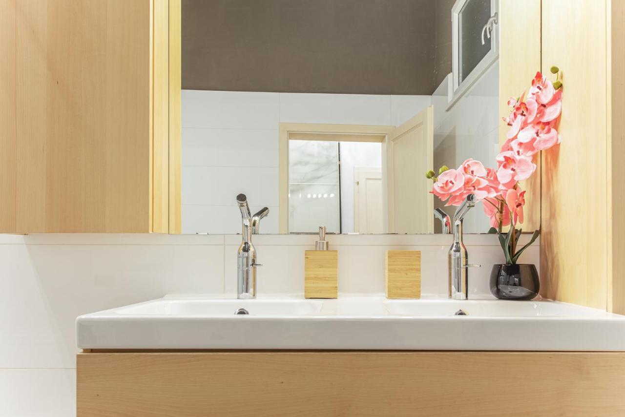 City-apartment In Center Of