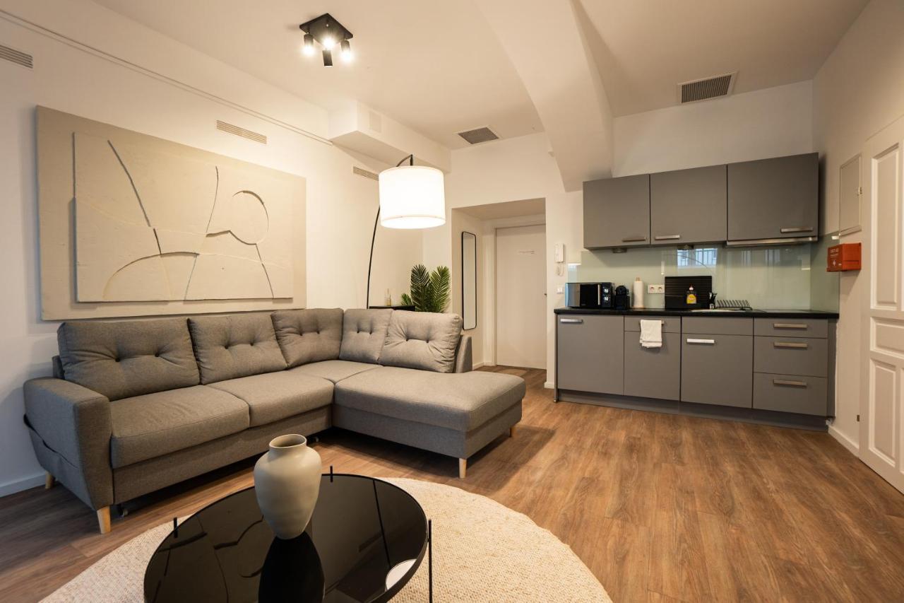 Appartamento Stylish With Dedicated Working Space And Super King-size Bed Located Between Centre And Donau River *
