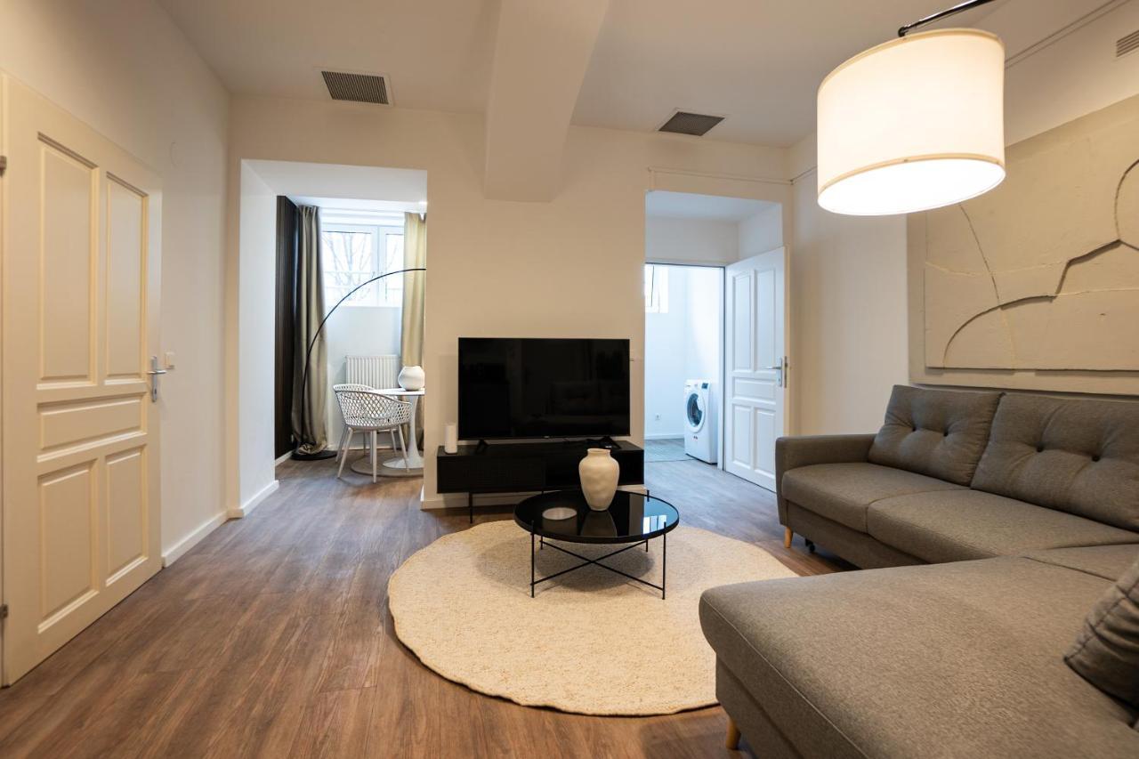 Appartamento Stylish With Dedicated Working Space And Super King-size Bed Located Between Centre And Donau River