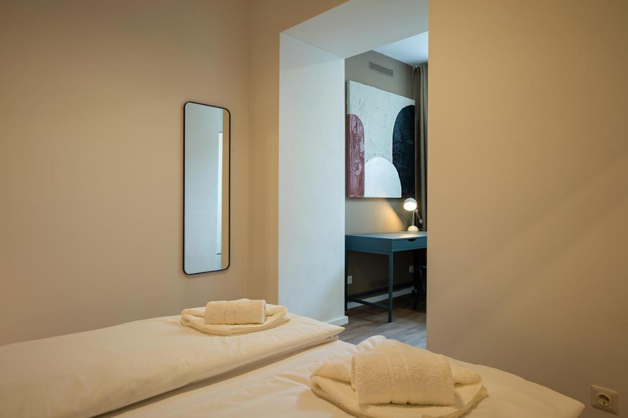 Stylish With Dedicated Working Space And Super King-size Bed Located Between Centre And Donau River Appartamento Vienna