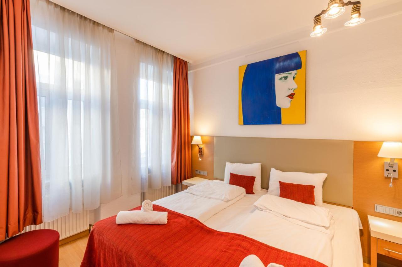 Hallo Nr 8 Wien
