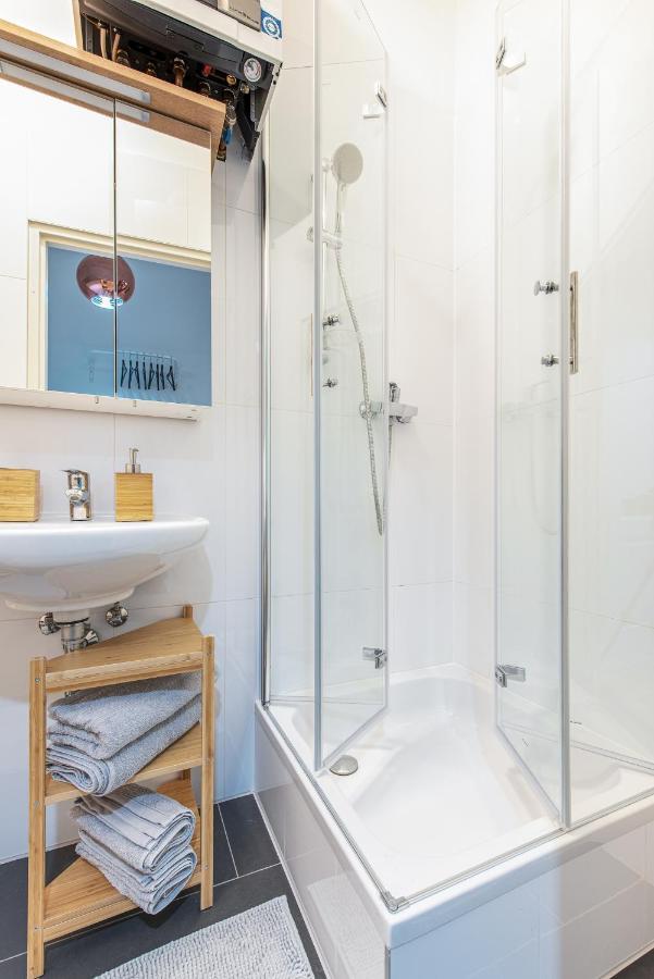 Beautiful - 12 Minutes To Center Apartment *