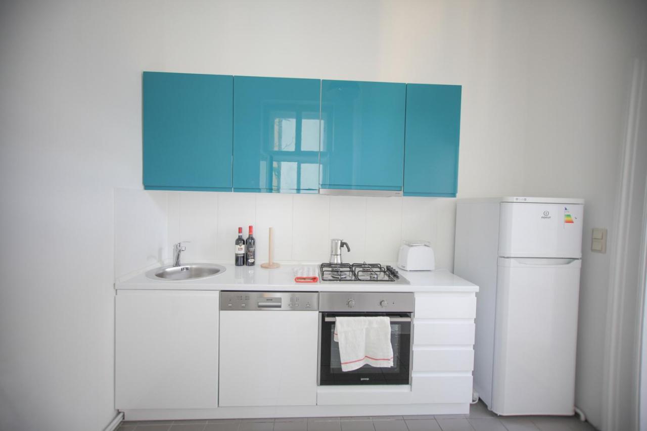 Ruhige & Grosse Altbauwohnung 7min Zum Zentrum Apartment
