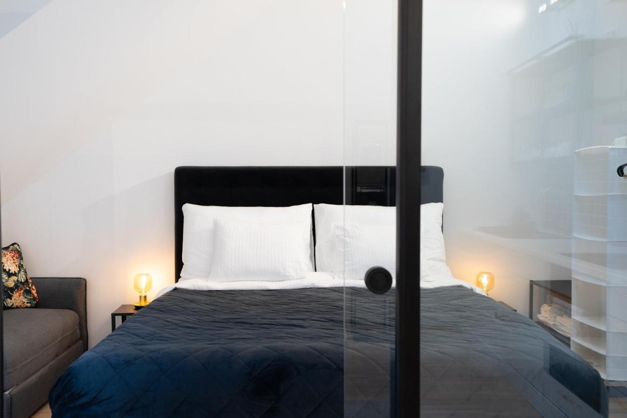 Stilvolle Dachgeschosswohnungen Mit Balkon In Innenstadt Naehe Apartment Vienna
