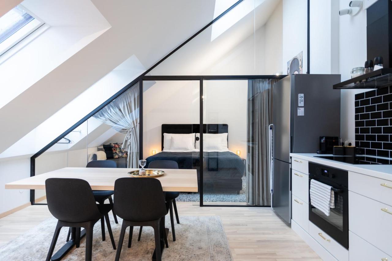 Stilvolle Dachgeschosswohnungen Mit Balkon In Innenstadt Naehe Viena
