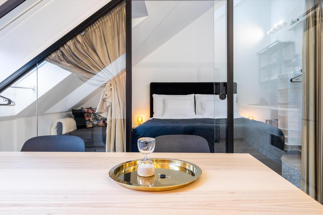 Stilvolle Dachgeschosswohnungen Mit Balkon In Innenstadt Naehe Vienna