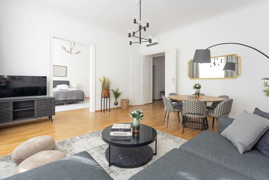Apartment Franz 23 - Typical Viennese In The Heart Of *