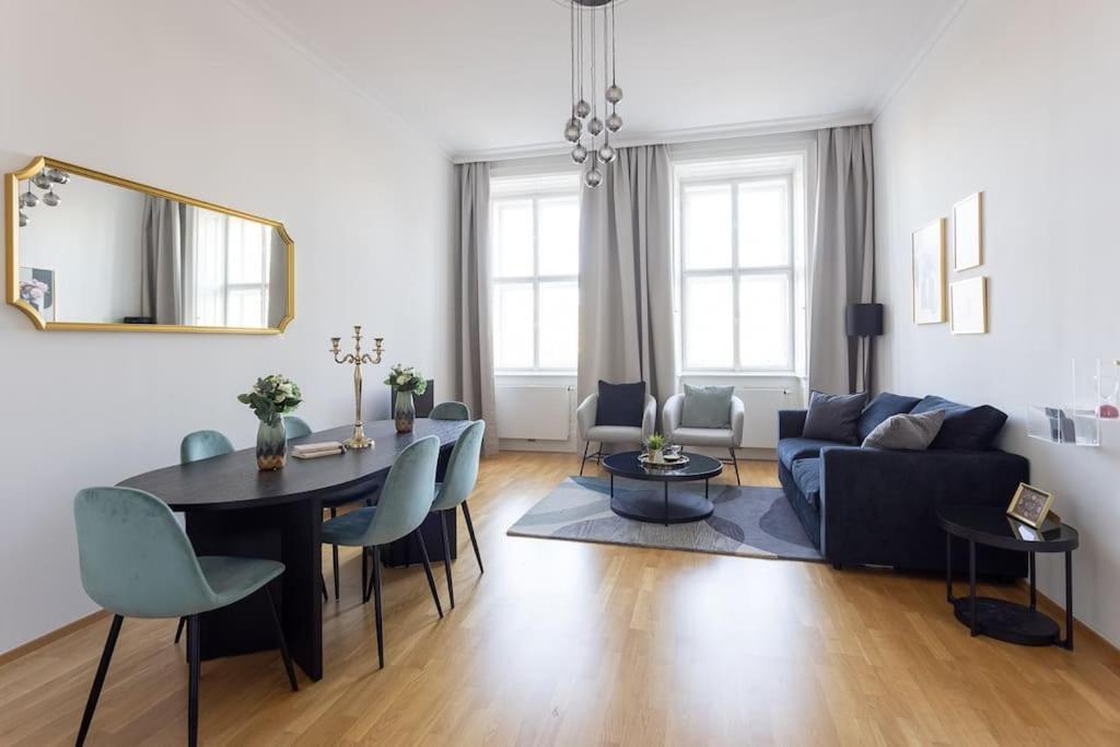 Apartment Franz 24 - Typical Viennese In The Heart Of *